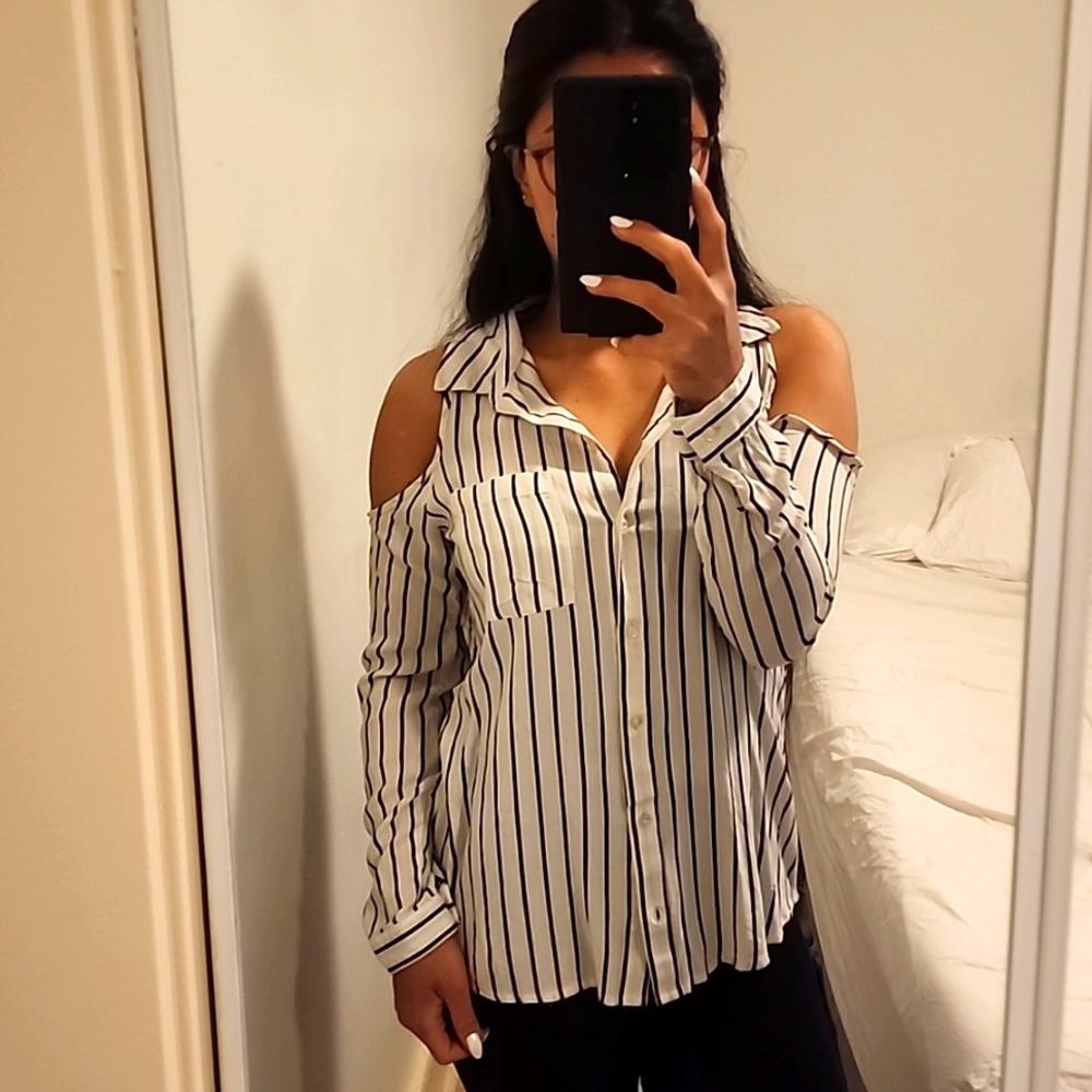 Long Sleeve button shirt with cutout